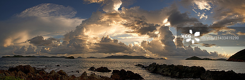 美属维尔京群岛圣托马斯湾全景图片素材