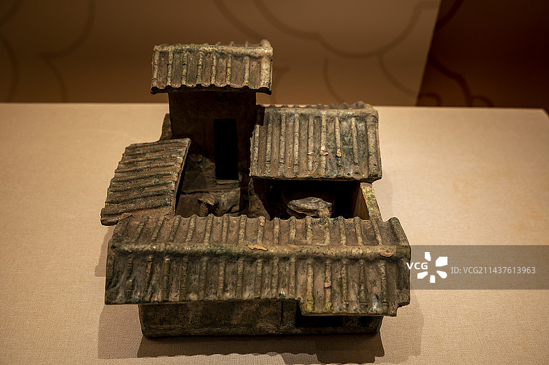绿釉陶舍院落（汉，中国国家博物馆藏）图片素材