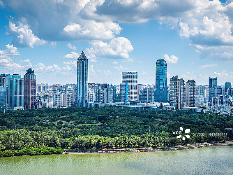 中国海南海口万绿园 国贸CBD建筑群城市天际线图片素材