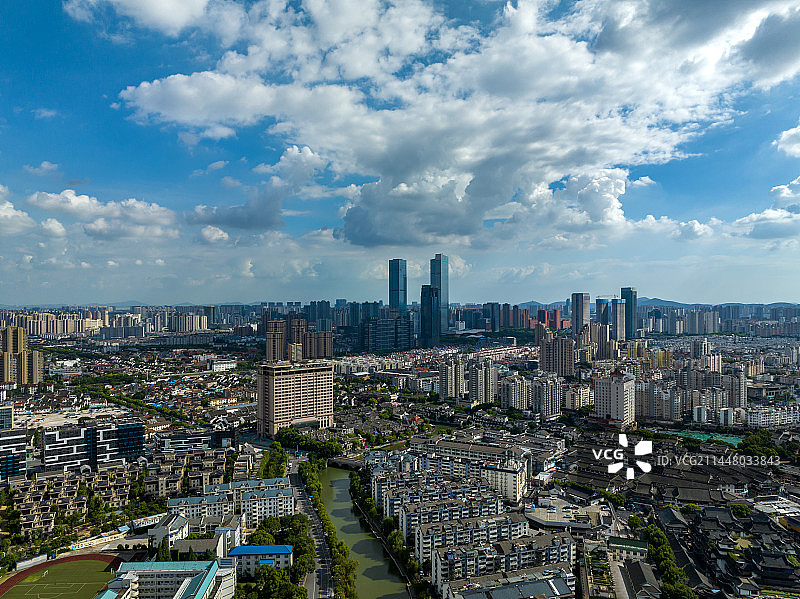 江苏省无锡市国金中心时代国际城市建筑风光图片素材