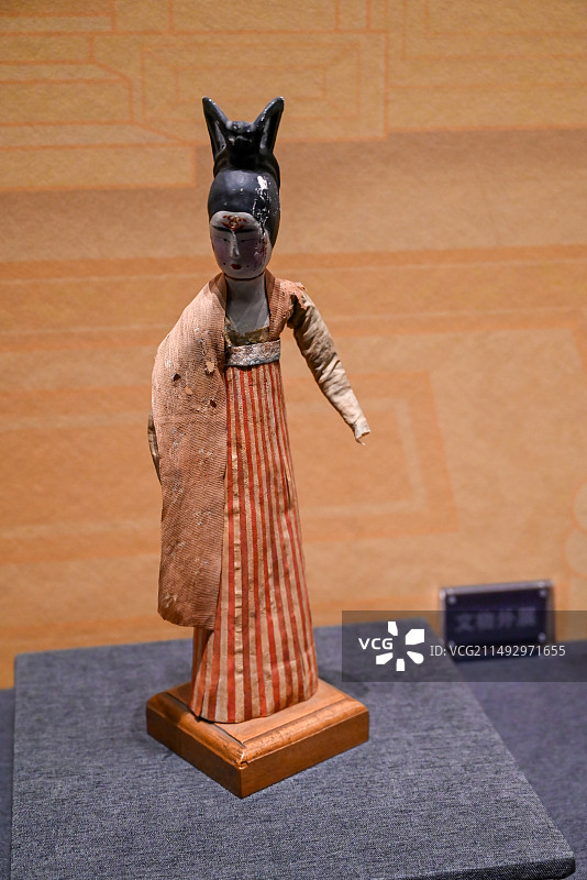 新疆博物馆 唐代女舞木俑 阿斯塔纳墓葬出土图片素材