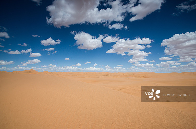 腾格里沙漠风景图片素材