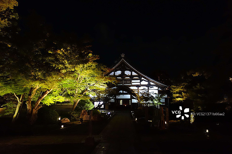 日式建筑夜景图片素材