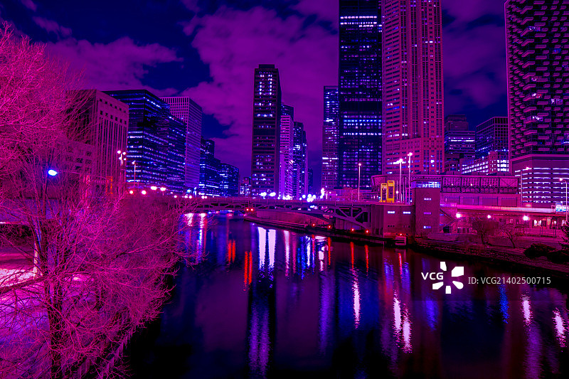 色彩斑斓的芝加哥河图片素材