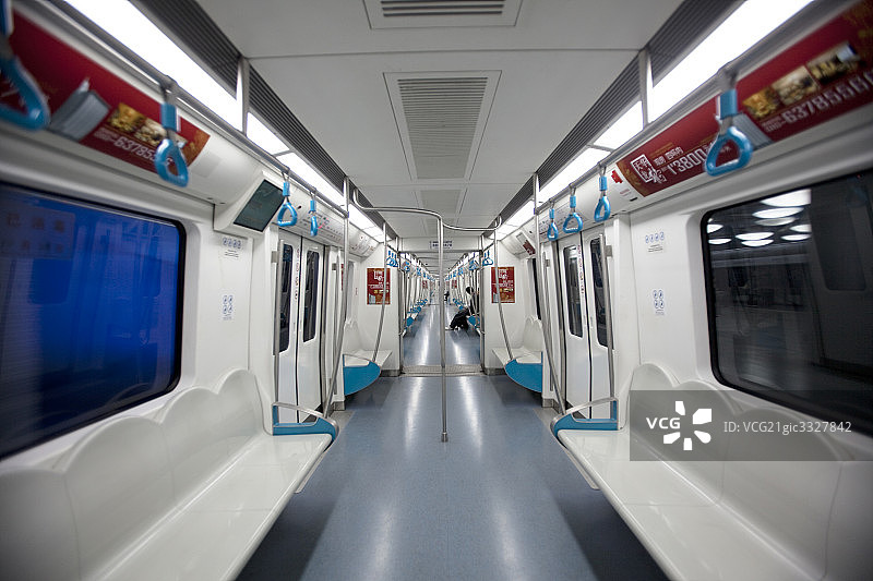 北京地铁车厢内图片素材