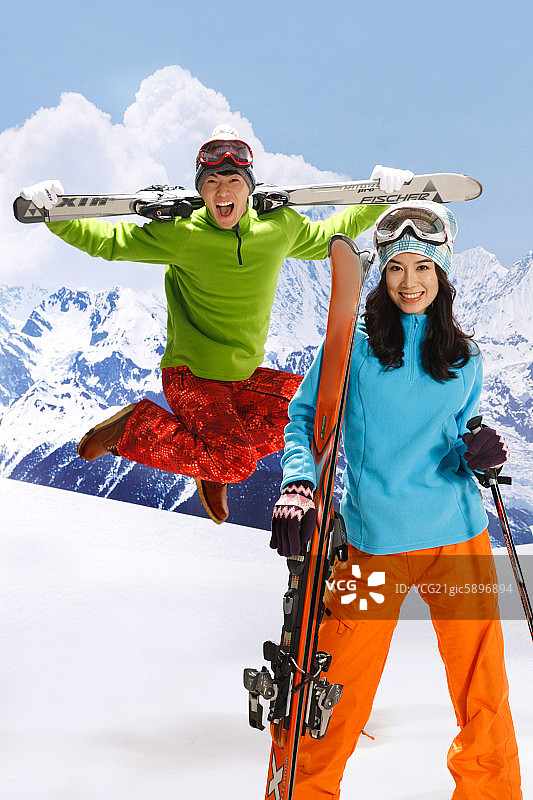 东方情侣滑雪图片素材