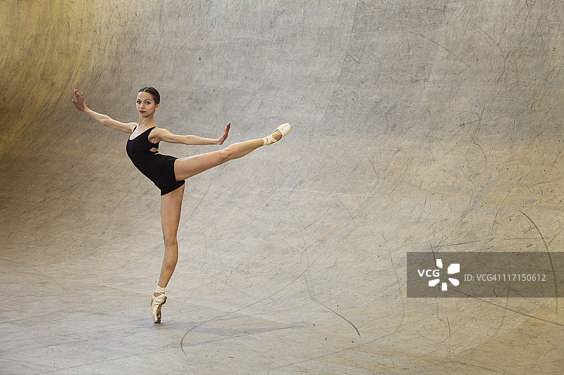 现代芭蕾舞蹈家图片素材