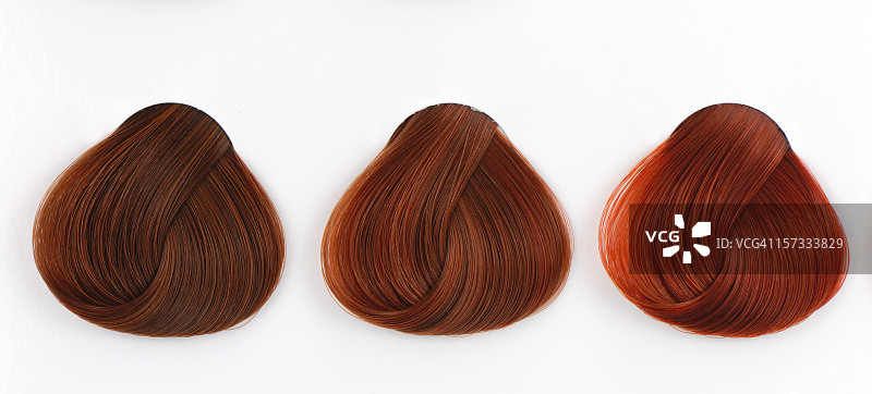三个铜质头发样本图片素材