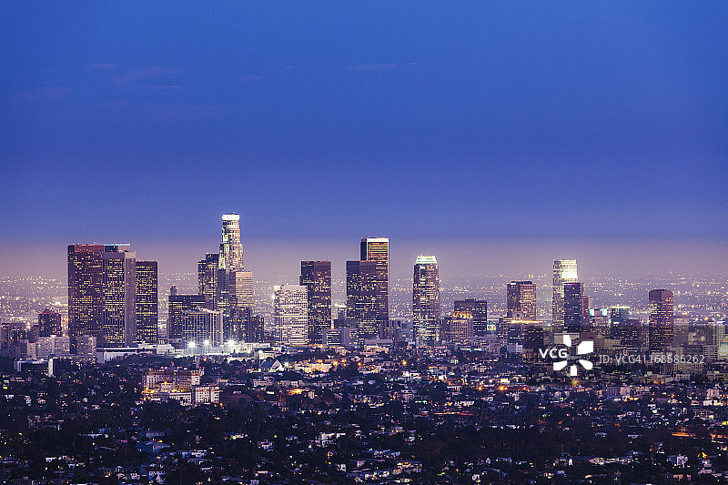 美国洛杉矶市中心的摩天大楼。图片素材