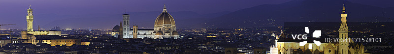 佛罗伦萨照亮了意大利托斯卡纳的维基奥大教堂的全景图片素材