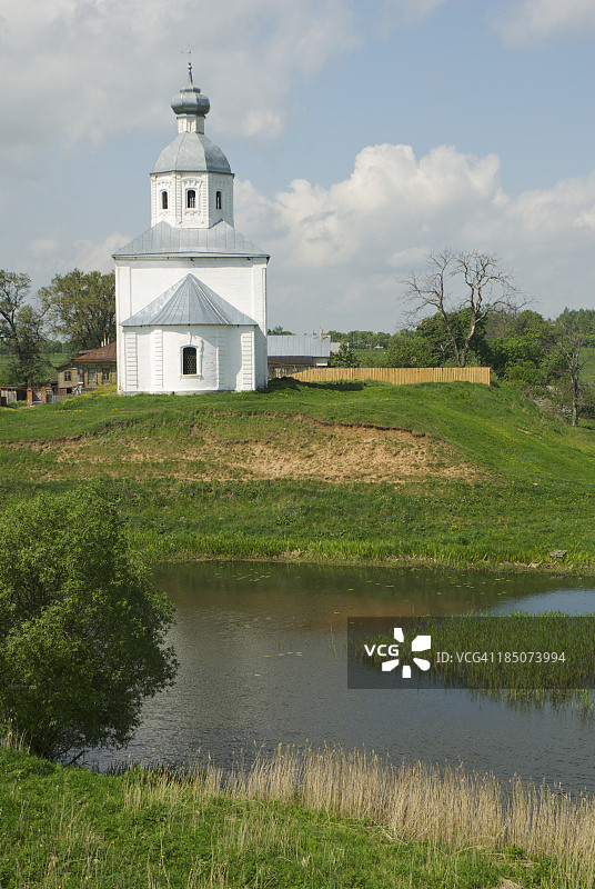 河边的教堂图片素材