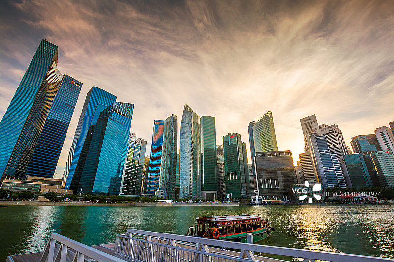 新加坡在黄昏图片素材