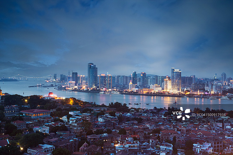中国，福建省，厦门城市景观，高角度视图。图片素材