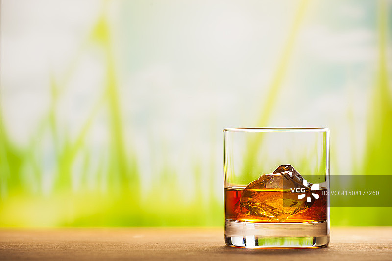 自然威士忌背景图片素材