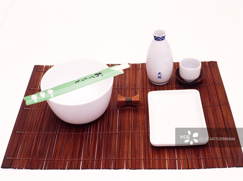 中国菜用的干净的白色餐具图片素材