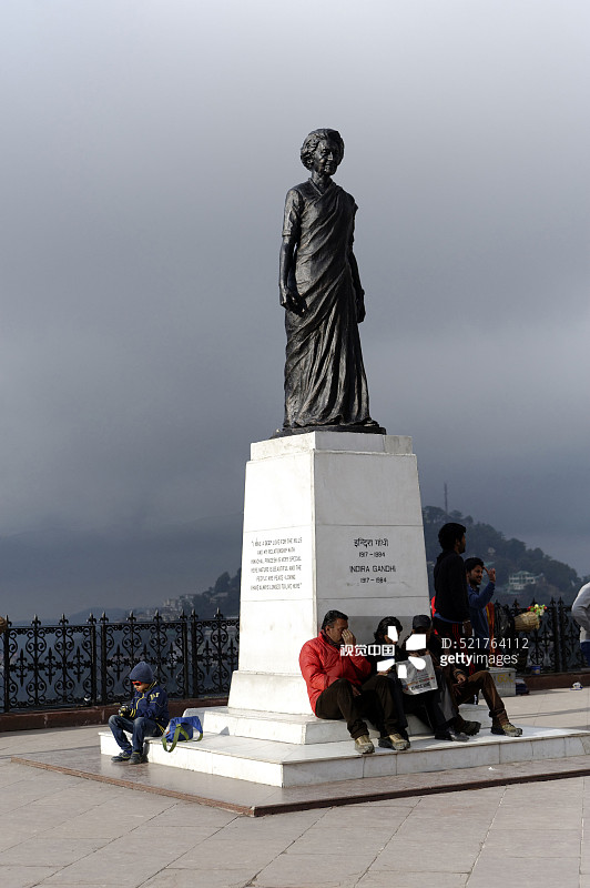 亚洲印度喜马偕尔邦西姆拉的英迪拉甘地雕像图片素材