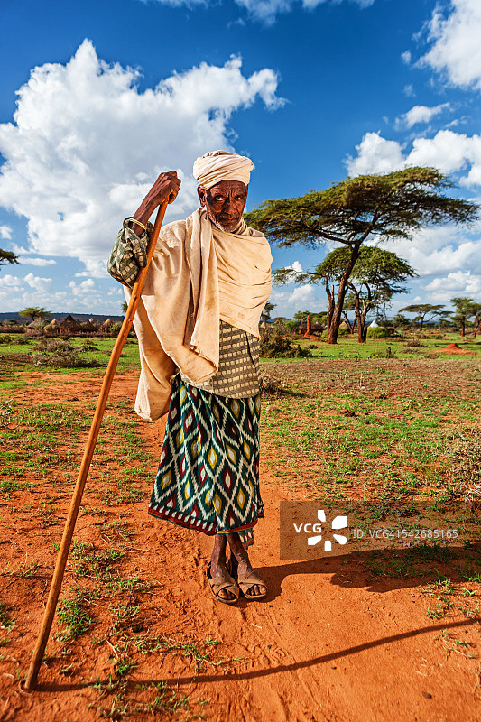 来自埃塞俄比亚南部博拉纳部落的老人图片素材
