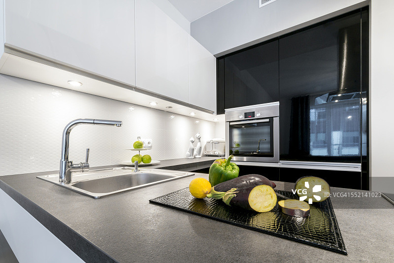 现代设计的厨房，黑白风格图片素材
