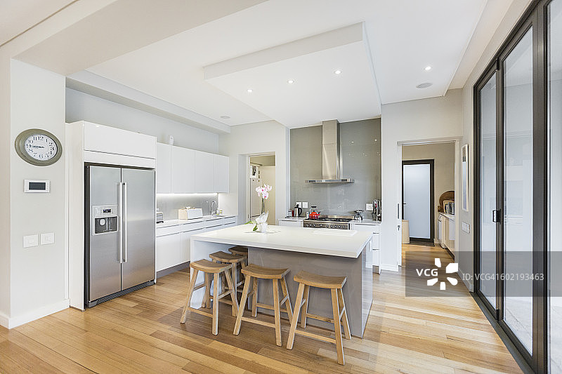 南非开普敦一所高档住宅的厨房图片素材