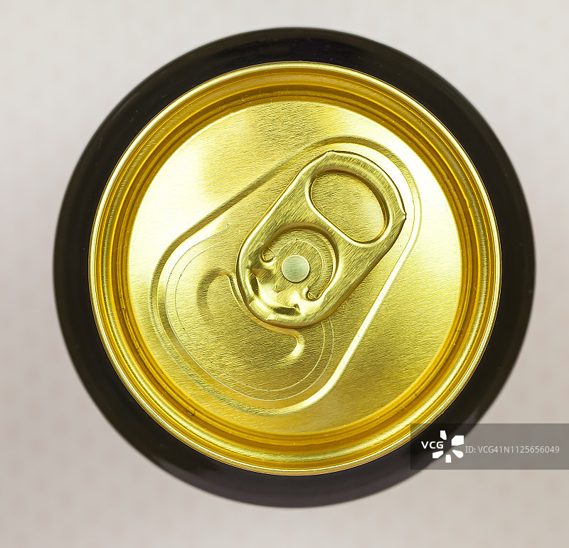 一个铝饮料罐的顶部图片素材