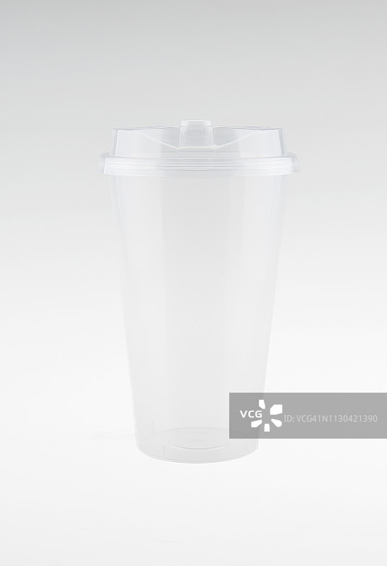 空冷饮冰沙外卖透明塑料一次性杯子和杯盖图片素材