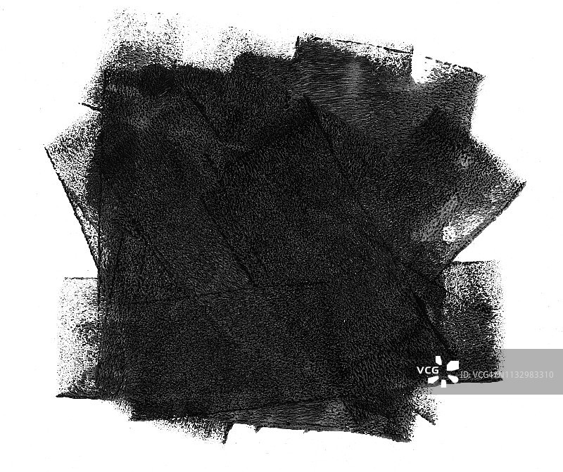 大的单黑色滚轮涂漆颜料隔离在白纸背景上-抽象的方形艺术品手工与可见的海绵滚轮印花充满不规则的涂料分布，充满点、点和线图片素材