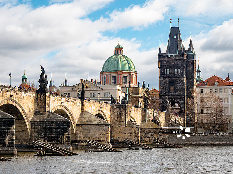 布拉格捷克风景风景的标志性查尔斯桥图片素材