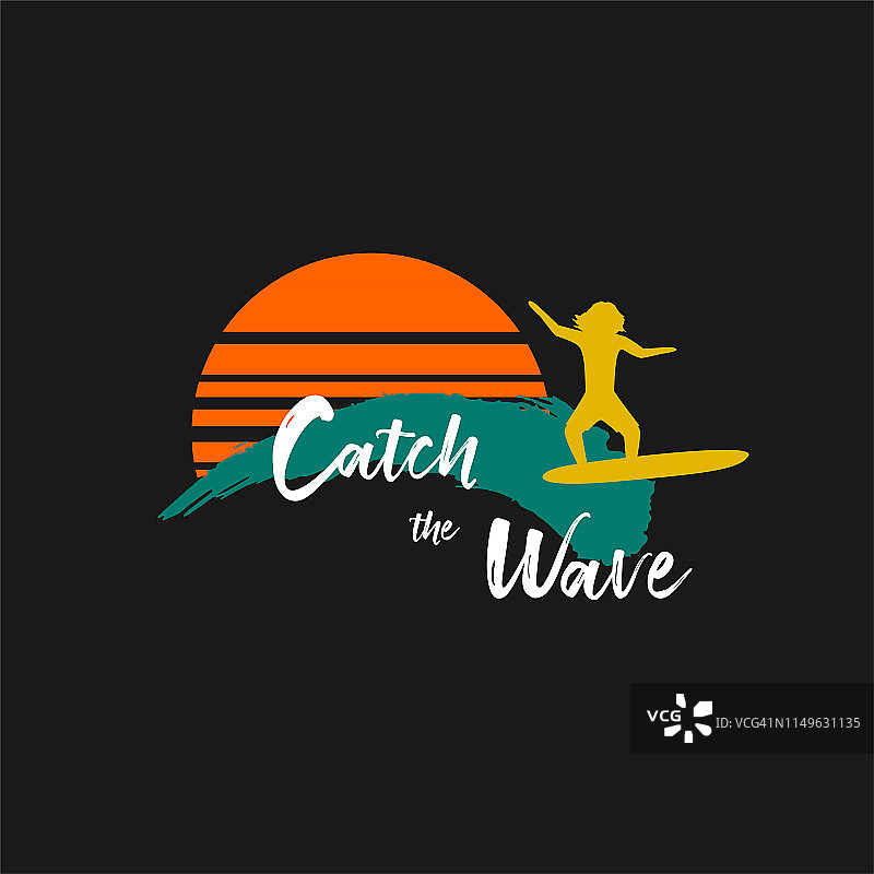 在蓝色的海浪和橙色的太阳在黑色的背景上冲浪的男人捕捉海浪。为标志，图标或冲浪板商店的标志模板。设计夏威夷t恤图案。矢量插图。图片素材