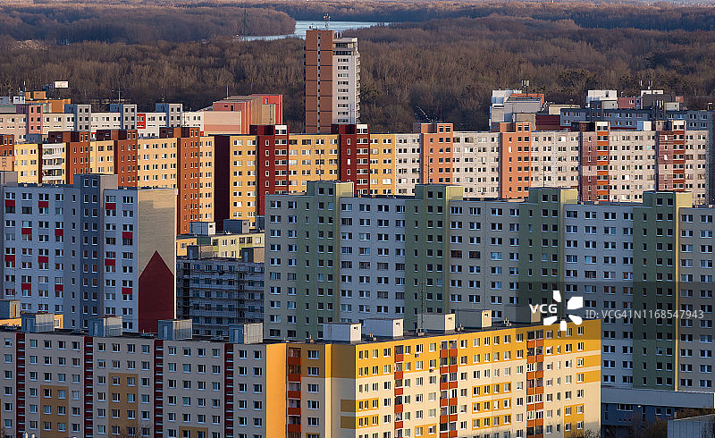 斯洛伐克，布拉迪斯拉发，佩特扎尔卡，共产主义时代的公寓楼图片素材