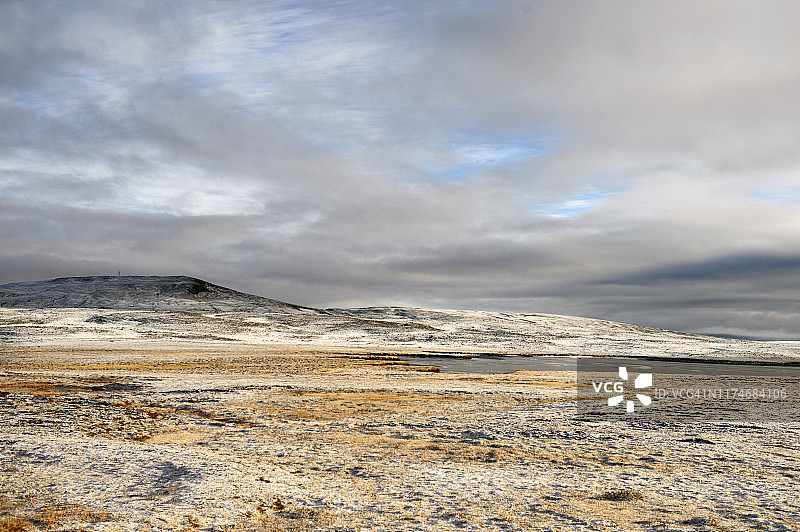 冰岛Egilsstaðir和Myvatn之间的冬季景观图片素材