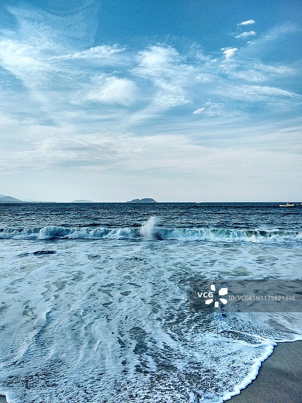 美丽和放松Armação海滩- Florianópolis，圣卡塔琳娜-巴西图片素材