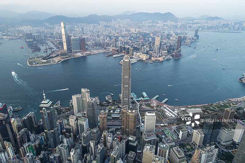 黄昏时分的香港太平山顶图片素材