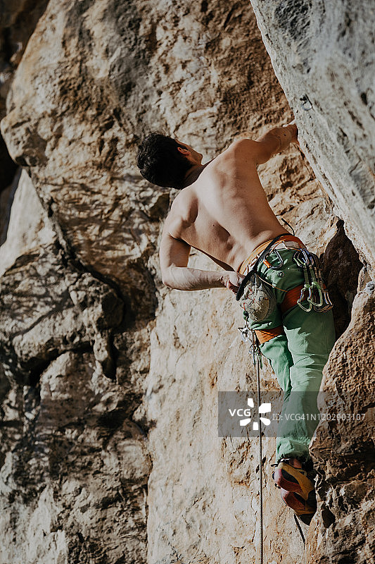 攀岩者的行动图片素材