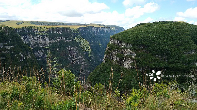 福塔莱萨峡谷，位于巴西南大河湾塞拉杰拉尔国家公园Cambará。图片素材