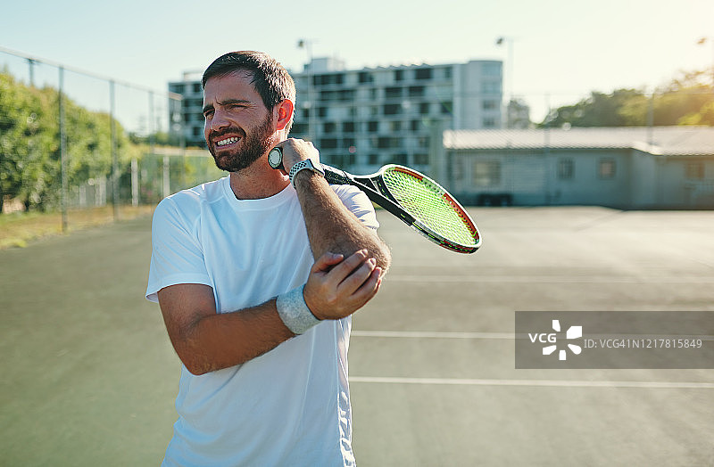 网球肘是由手腕和手臂的重复动作引起的图片素材