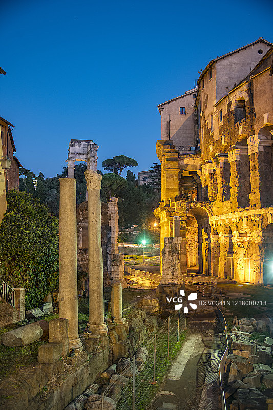 马塞洛剧院遗址，靠近罗马犹太人聚居区图片素材