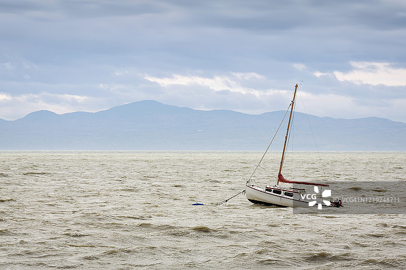 Kamouraska，风中的帆船图片素材