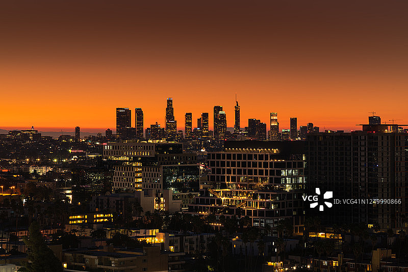 日落时分的洛杉矶市中心图片素材