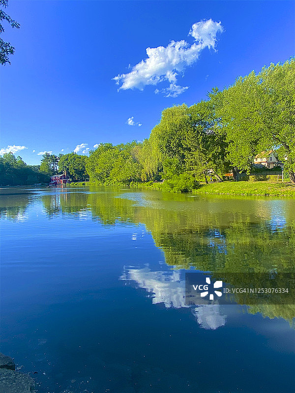 伯根菲尔德的库珀池塘公园图片素材