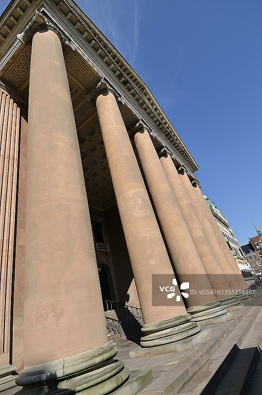 哥本哈根法院柱廊图片素材