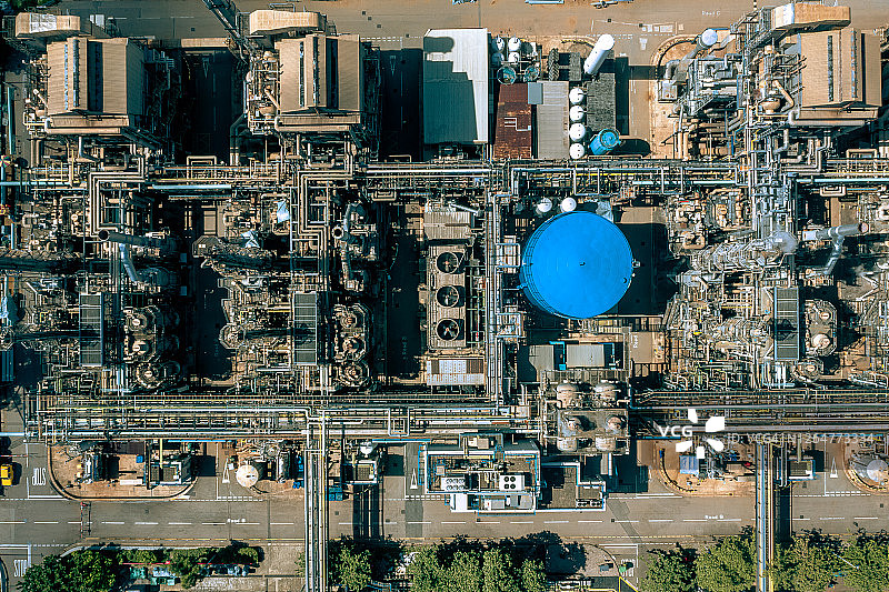 化学工厂的无人机视图图片素材
