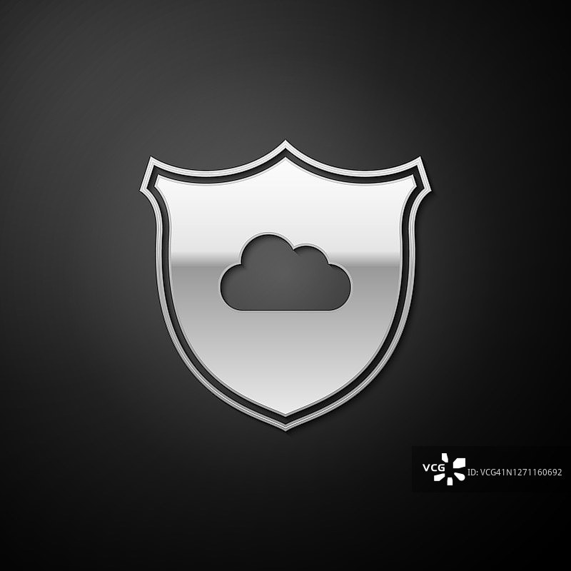 银色云和盾牌图标孤立在黑色背景。云存储数据保护。安全、安全、保护、隐私的理念。长长的阴影风格。向量图片素材