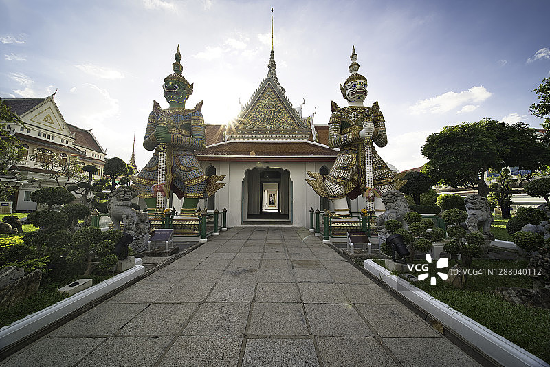 Wat Arun Ratchawararam Ratchawaramahawihan(黎明神庙)图片素材