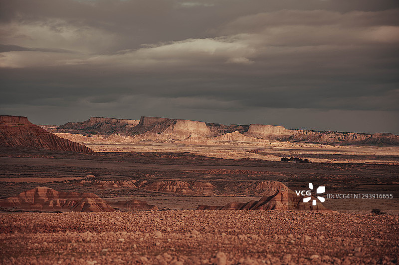 西班牙北部Bardenas Reales荒地的沙漠景观。图片素材