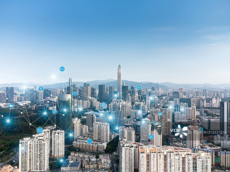 深圳天际线和5g技术大数据智慧城市概念图片素材