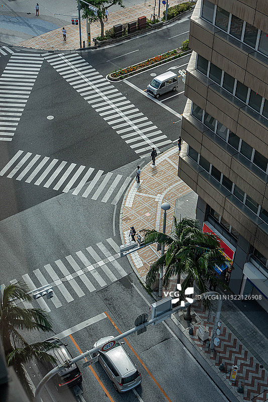 日本那霸市的城市街道图片素材