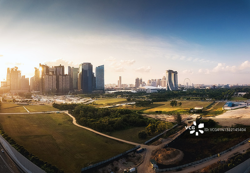 2019年8月1日，新加坡市中心日落鸟瞰图图片素材