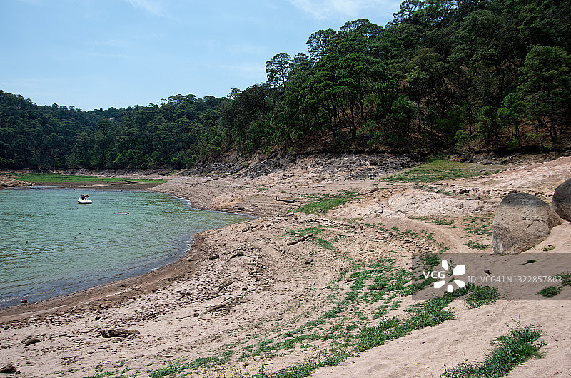 墨西哥布拉沃谷Avándaro湖干旱导致水位低图片素材