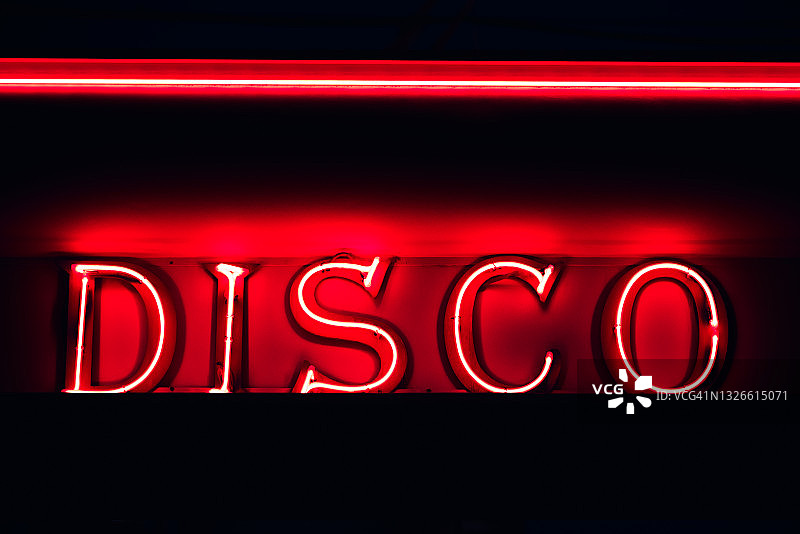 迪斯科舞厅的红色照明招牌图片素材