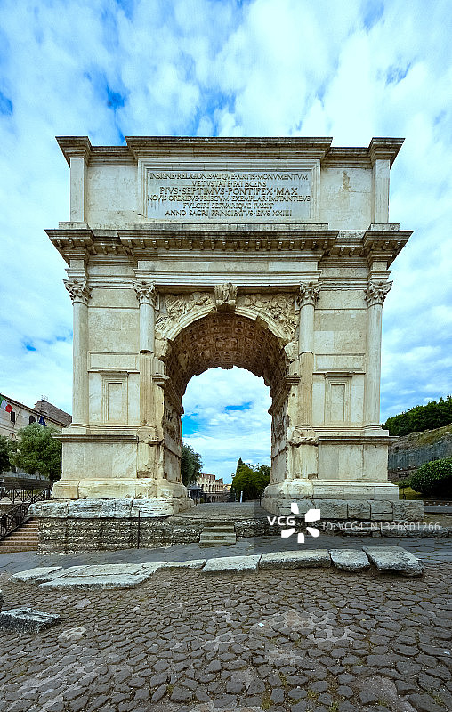 意大利拉齐奥罗马广场萨克拉路上的提图斯拱门图片素材